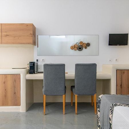 Big Blue Suites & Apartments Киония Экстерьер фото