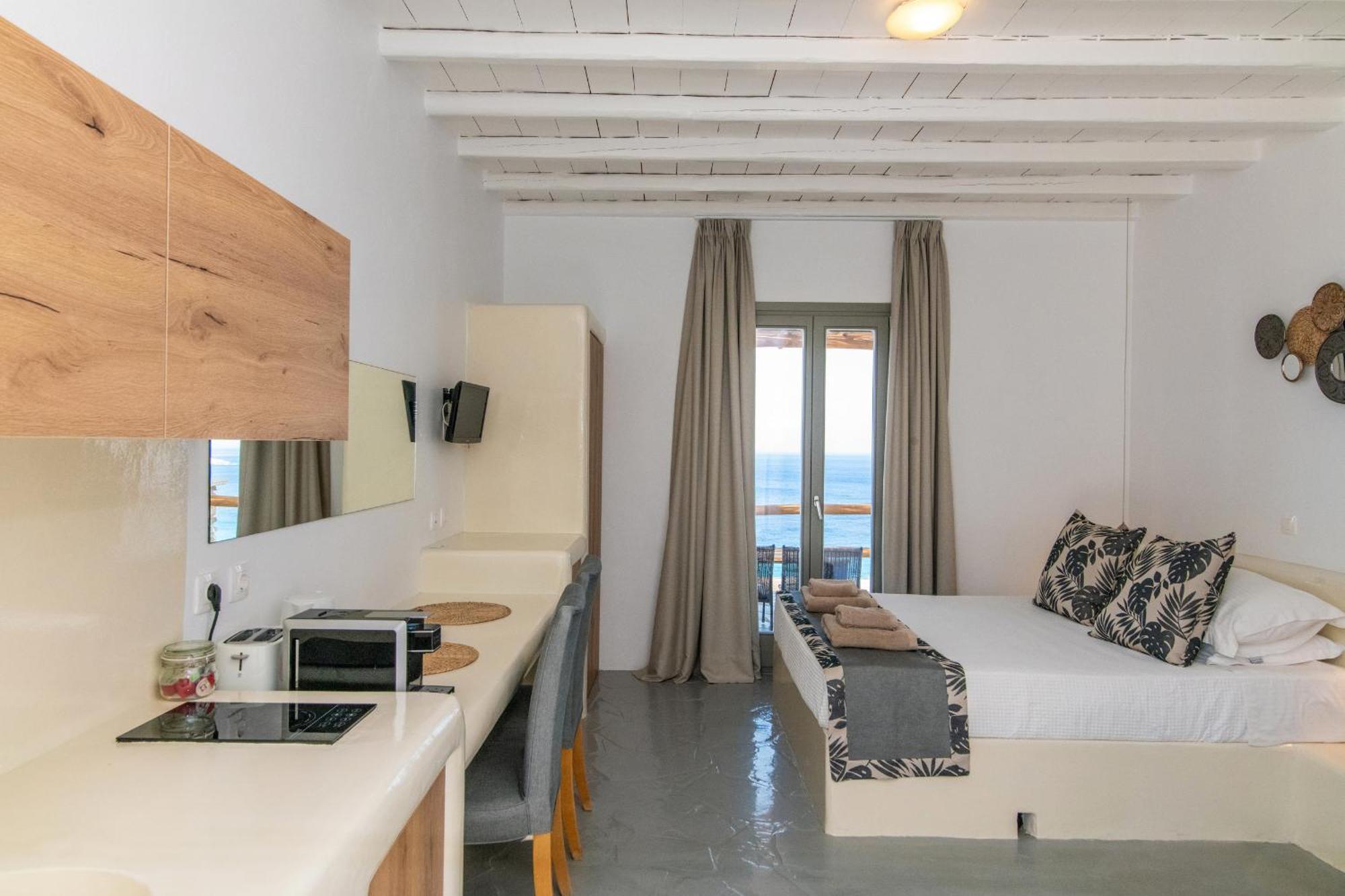 Big Blue Suites & Apartments Киония Экстерьер фото