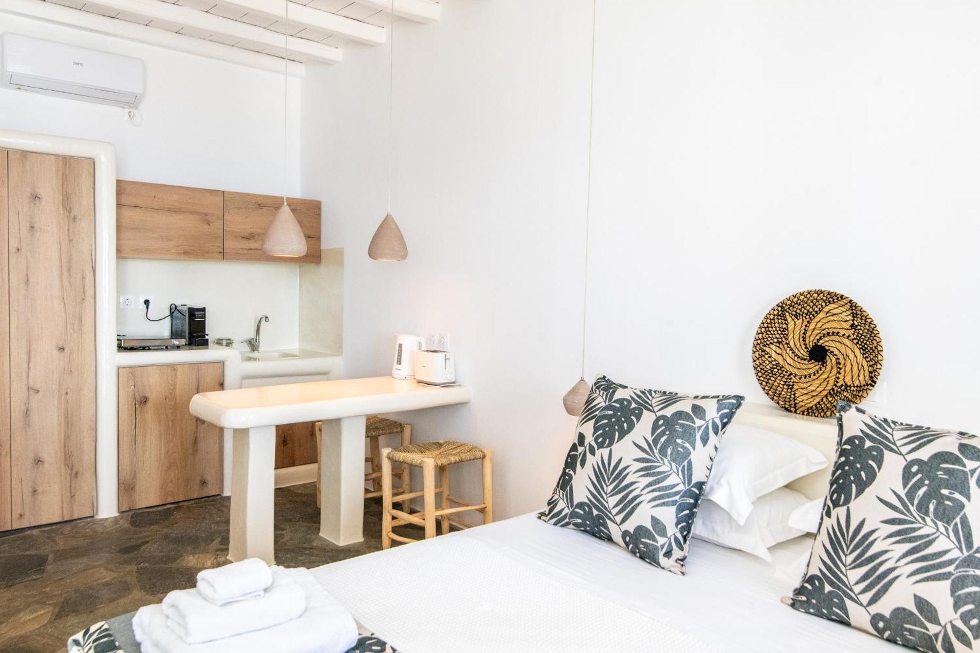 Big Blue Suites & Apartments Киония Экстерьер фото